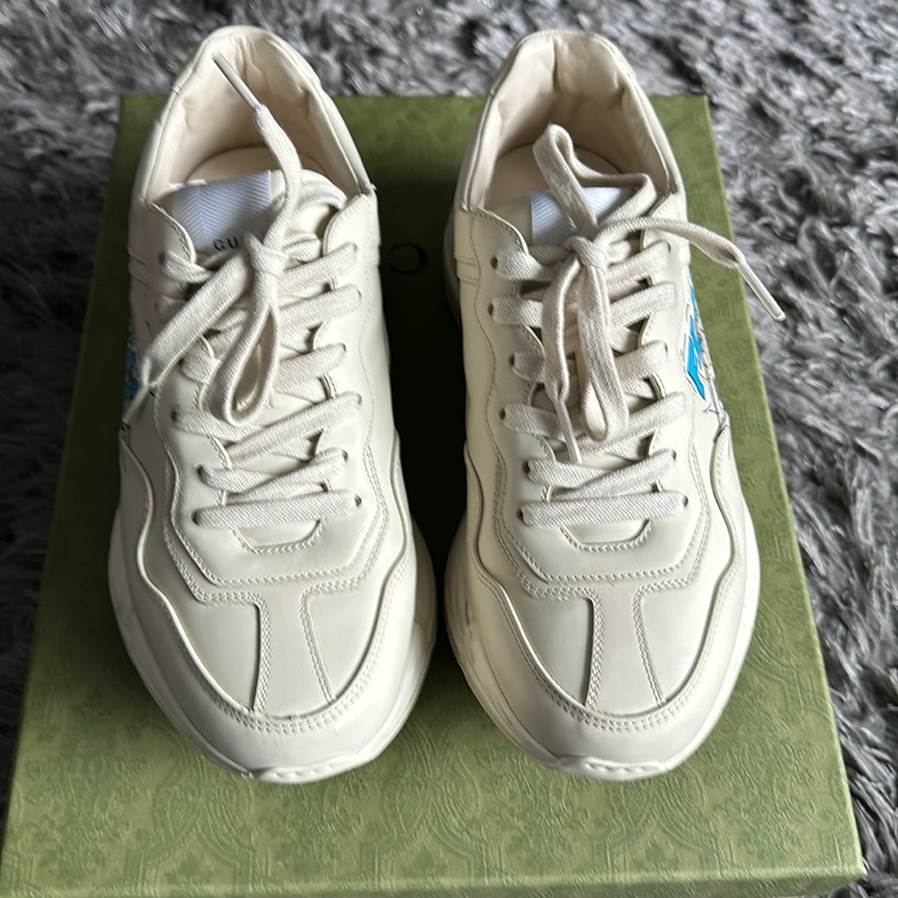 Gucci sneakers